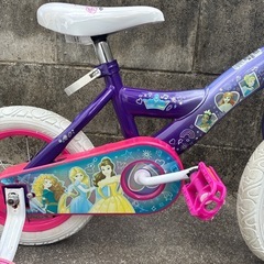 プリンセス自転車✴︎補助輪付きの画像
