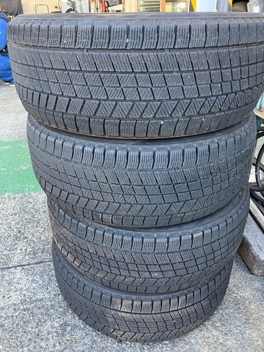 タイヤ　ブリヂストン　235/45r18
