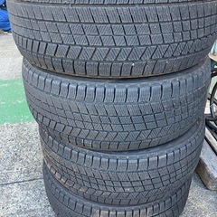 タイヤ　ブリヂストン　235/45r18の画像
