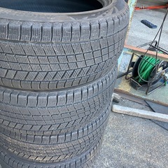 タイヤ　ブリヂストン　235/45r18の画像