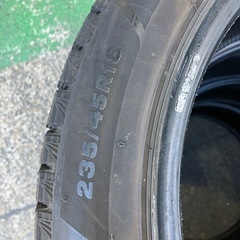 タイヤ　ブリヂストン　235/45r18の画像