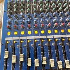 YAMAHA MG16/4 アナログミキサーの画像