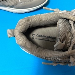 【美品】スニーカー グレー 22cm CEDAR CRESTの画像
