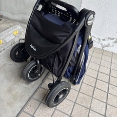 アップリカ　3輪ベビーカーの画像