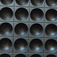 ホットプレートとたこ焼き24個分の画像