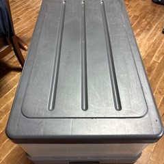 収納ボックス仕切り６個付き、キャスター付きの画像