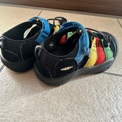 keen キッズサンダル　19センチの画像