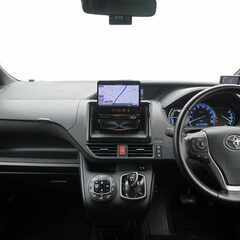 ⛄✨大人気トヨタのミニバンが頭金0円で乗れちゃうのは今月まで✨トヨタ ヴォクシー　ハイブリッド 　Ｖの画像