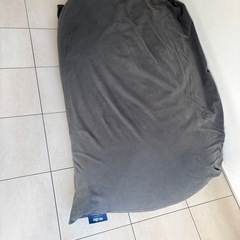 Yogibo Giga Max Premium(中身のYogibo Maxは1つになります。)ヨギボー
の画像