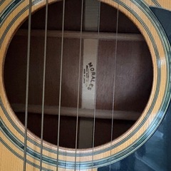 アコースティックギターの画像