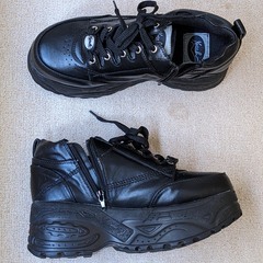 厚底スニーカの画像