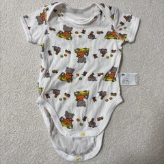 赤ちゃんの服　4枚セット
の画像