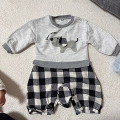 赤ちゃんの服　4枚セット
の画像