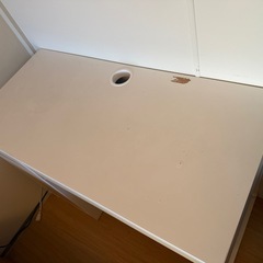 【IKEA】デスク　勉強机 MICKE  ミッケの画像