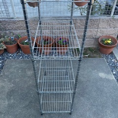 スチールラックの画像