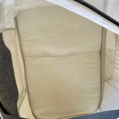 キャスター付きベビーベッドの画像