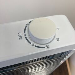 O-1929🤩2022年製 YAMAZEN 電気ストーブ DS-M093（W） （ホワイト）の画像