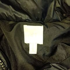ダウンコートフード付き　Lサイズ　H＆M　美品　色は黒の画像