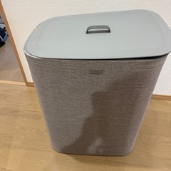 ジョセフジョセフのランドリーバスケットの画像