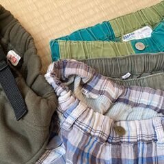 （東京・引き取り）パンツ130cm前後4点セット（ユニクロ、セラフ、ブリーズ等）の画像