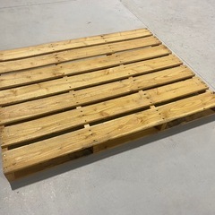 お待たせしました、木製パレットの画像