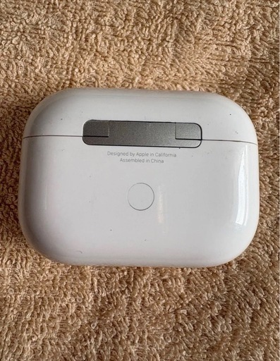 【外観美品】AirPods Pro （箱・充電ケーブルなど付属品完備)