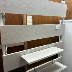【リサイクルショップどりーむ荒田店】No.5532 ウォールラック ホワイト 美品です🎵 最大260㎝高さ可動の画像