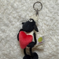 【美品】ひつじのショーン ぬいぐるみとキーホルダー 2体 ハートの画像
