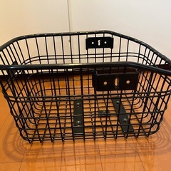 電動自転車　子供のせを外した後につけられる前用カゴの画像