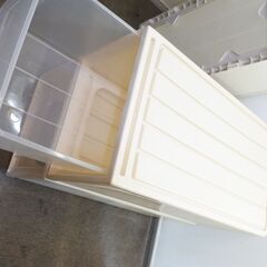 【KSD/J/00】収納ボックス　けっこ大きな押し入れ用　押し入れ収納ボックス 衣類収納ボックス　引き取りの早い方優先しますの画像