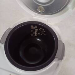 SHARP IH炊飯器「3合」KS-HC5-Wの画像