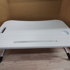 折りたたみテーブル　ローテーブル　コンパクト　ホワイト　幅60㎝　ドリンクホルダー付き　タブレットスタンド付き　折りたたみ式の朝食トレイ、ベッド用の滑り止めラップトップテーブルの画像