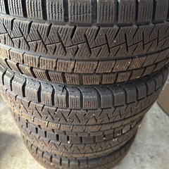 ピレリ スタッドレスタイヤ　175/65 R14  　の画像