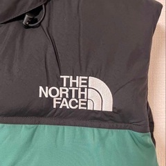 新品 ヌプシベスト M グリーン 人気カラー 正規品の画像