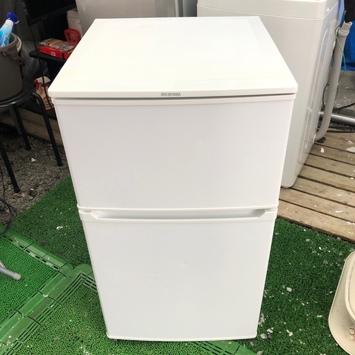 アイリスオーヤマ　ノンフロン冷凍冷蔵庫　90L  IRR-A09TW-W  RZ