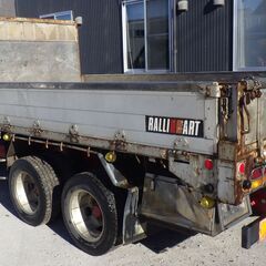 Ｈ１２年式キャンター３軸車平ボディー  688973km Nox適合 自走可能ですが現状渡しの画像