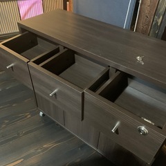 薄型キャビネットの画像