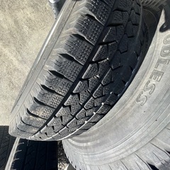 ハイエース　純正アルミ　195/80/15 LT 6穴スタッドレスタイヤセット❗️の画像