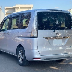 日産セレナハイブリッド　2015の画像