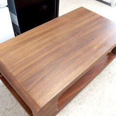 センターテーブル ① 幅105cm ブラウン系 木目調 天板下収納 ☆ 札幌市北区屯田 の画像