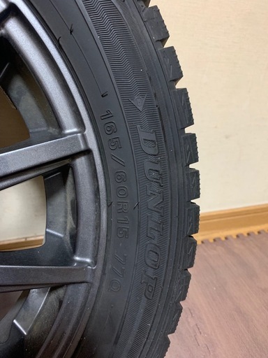 スタッドレスタイヤ　4本セット 165/60r15