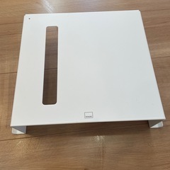 浮かせて、隠せる収納ボックスの画像