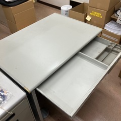 平机　スチールデスクの画像