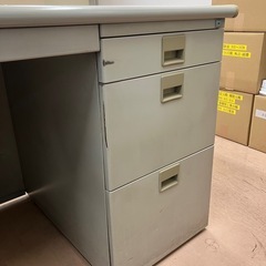 平机　スチールデスクの画像