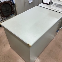 平机　スチールデスクの画像