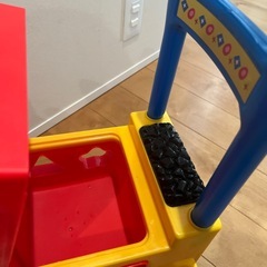 ⑤機関車　乗るおもちゃの画像