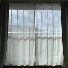 カーテンの画像