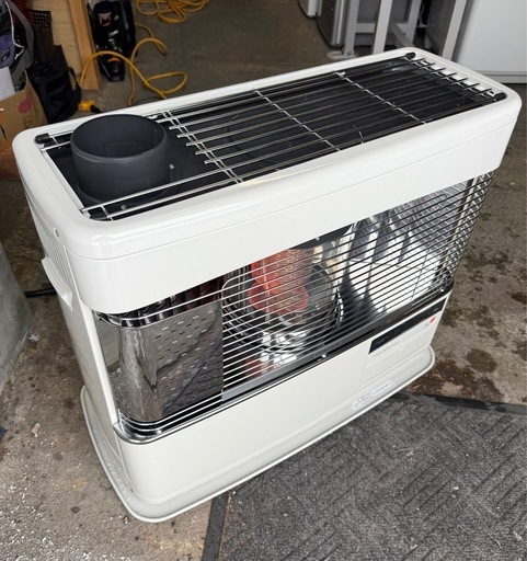 札幌市内配送可 燃焼確認済み 美品 24年製 コロナ 煙突式輻射石油ストーブ SVD-70BSL 木造18畳/コンクリート29畳