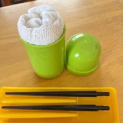 お手拭きと箸セットの画像