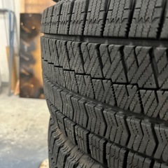 215/55R17　バリ溝　ブリヂストン　vrx2  スタッドレス　ホイール　４本セット　の画像